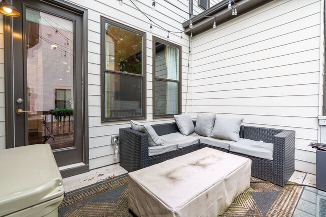 Building Photo - 3 bedroom Beauty in the Heart of Edgewood!