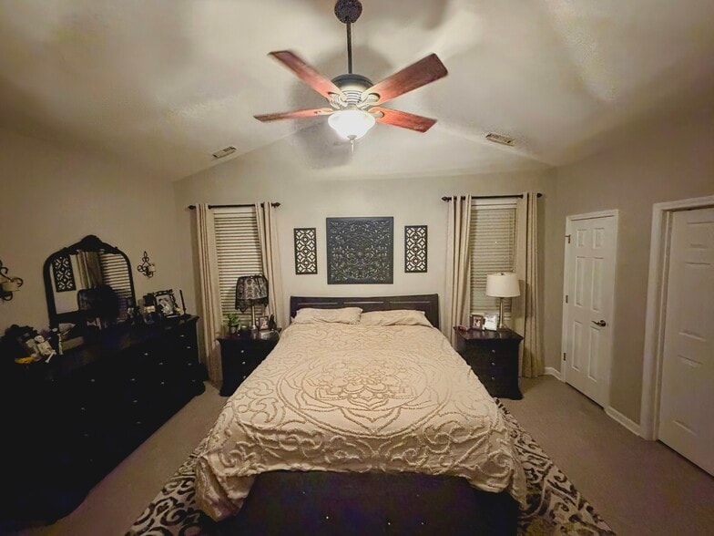 Master Bedroom - 168 Pamlico Rd