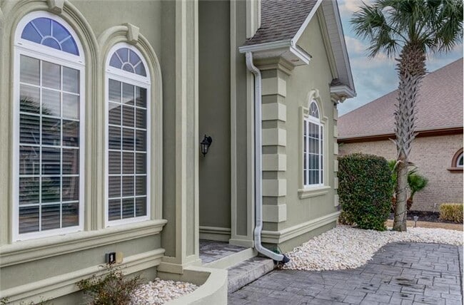 Building Photo - 205 Utopiate Ct