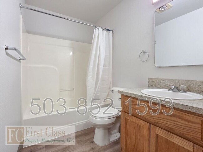 Building Photo - 2226 19th Ave