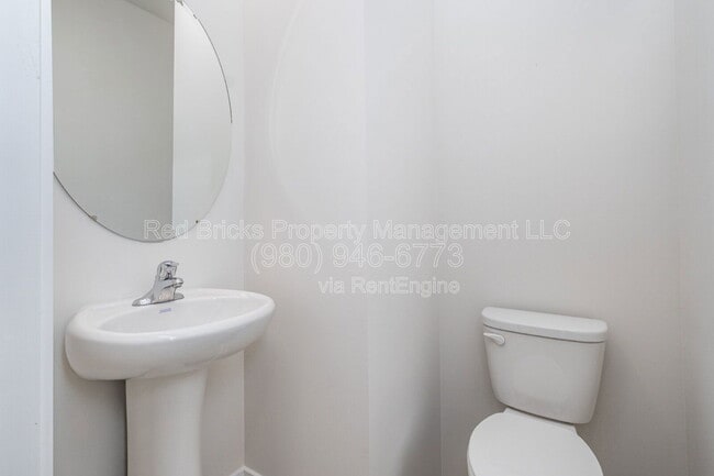 Building Photo - 142 Rustling Waters Dr