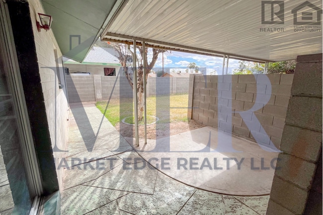 Building Photo - 3Bed/2Bath Apartment at 48th St/Thomas! Move-In Ready on 05/14/2026!--FENCED-IN YARD! NO HOA!