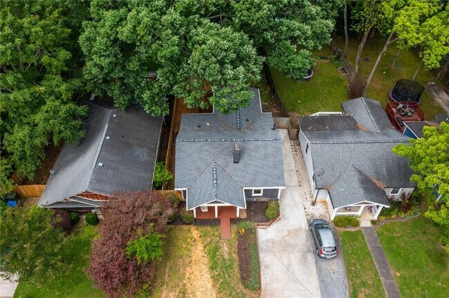 Building Photo - 487 Pasley Ave SE