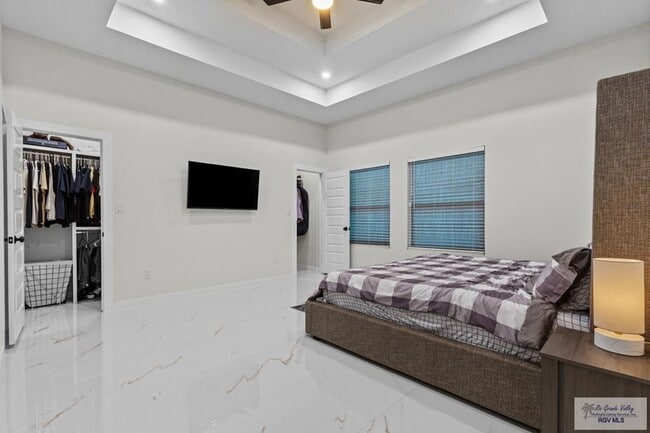 Building Photo - 7425 Lake Havasu