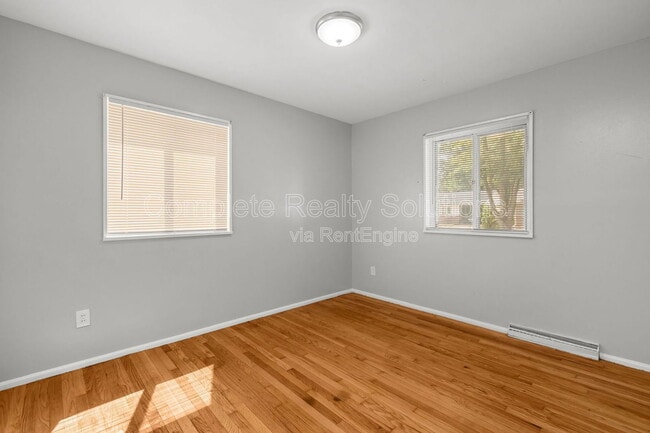 Building Photo - 10116 Crown Point Dr