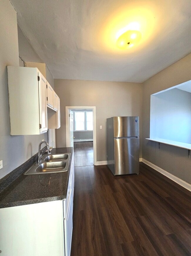 Building Photo - 253 W 118th St