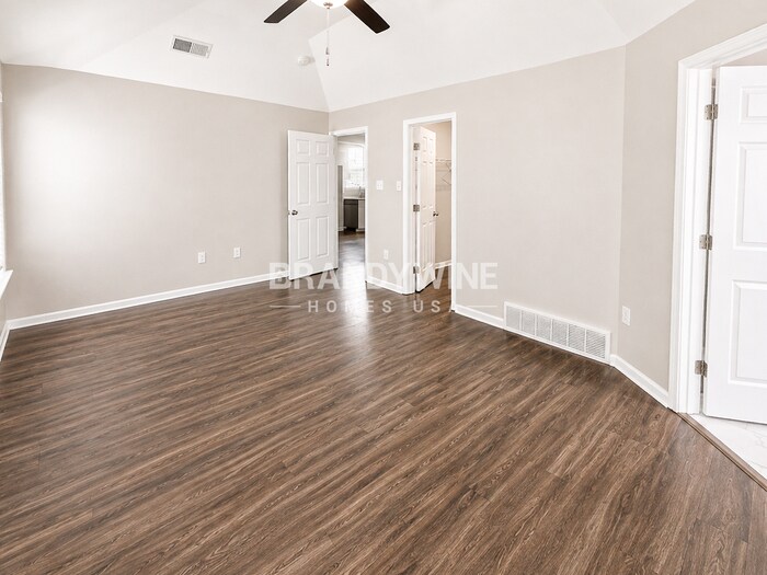 Building Photo - 1033 Nolan Ln