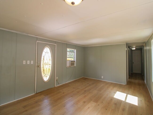 Building Photo - Comfortable Living in a Prime Fayetteville Location!