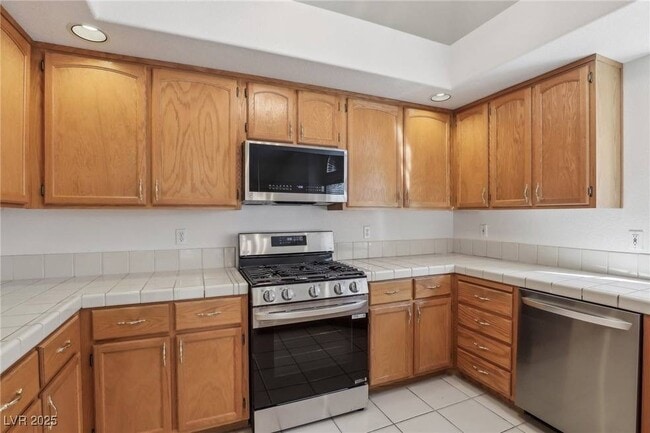 Building Photo - 7501 Bush Garden Ave