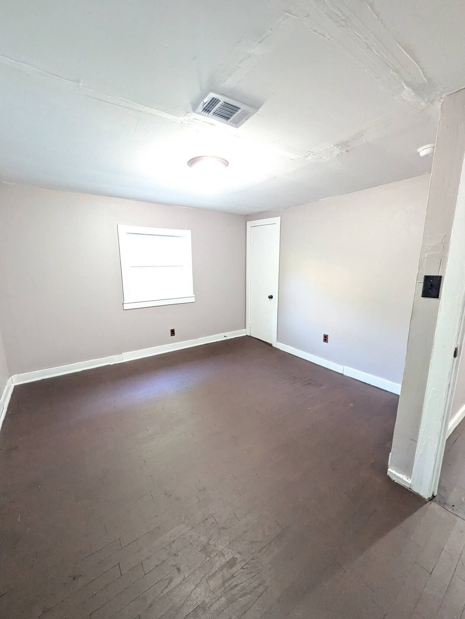 Building Photo - 435 Booth St