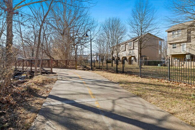 Building Photo - 1852 N Scull Creek Dr