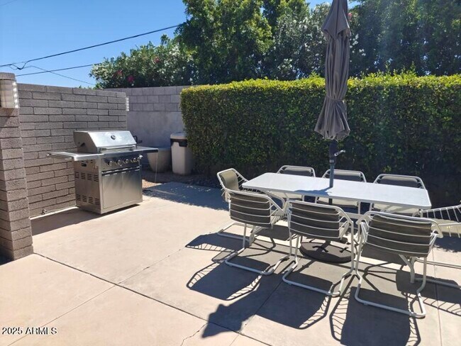 Building Photo - 7601 E 2nd St