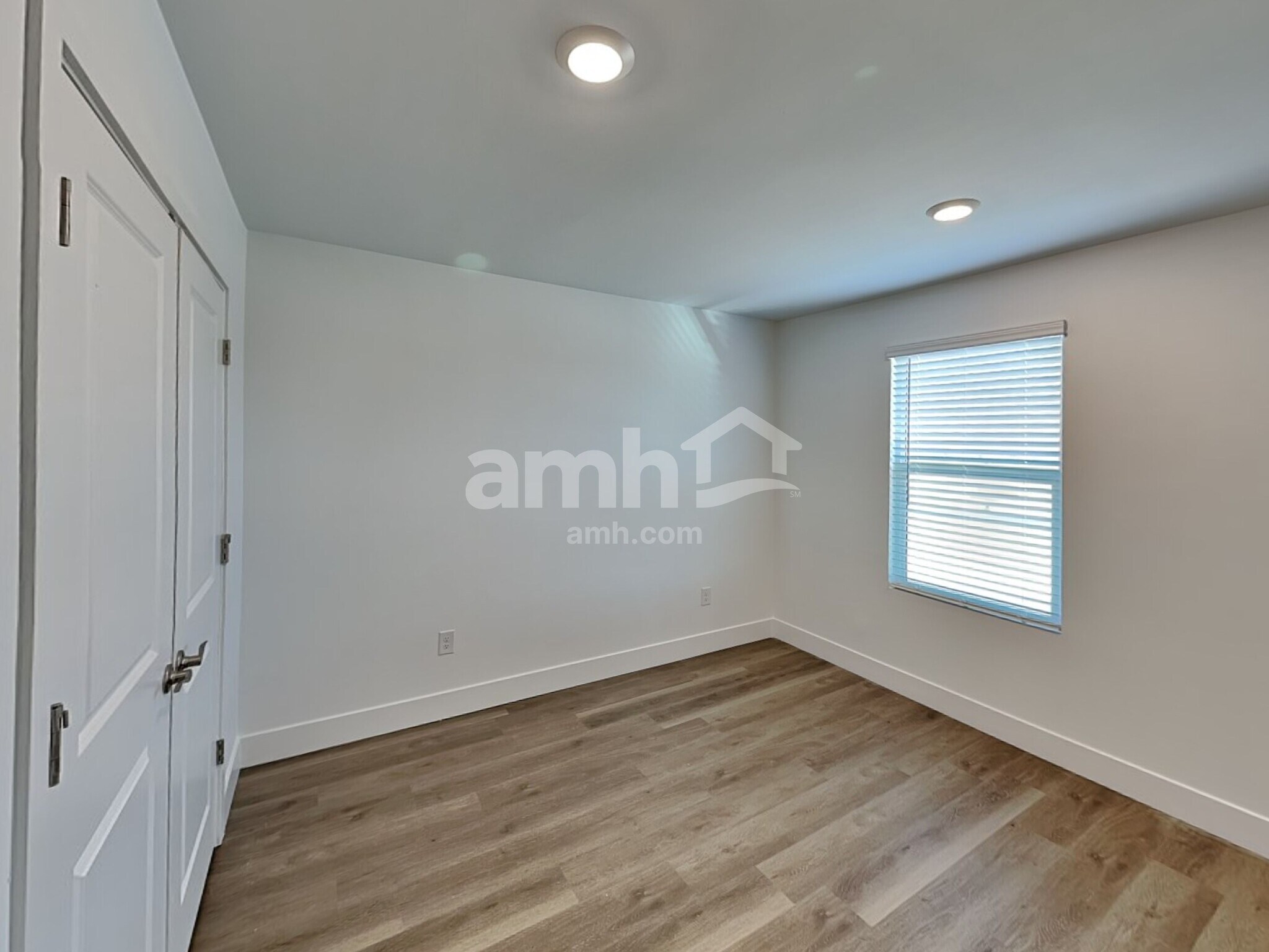 Building Photo - 9623 E Harkes Dr