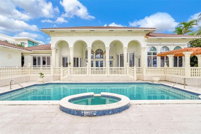 Building Photo - 166 Bal Bay Dr