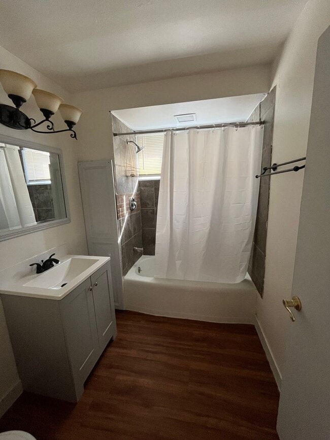 Building Photo - Modern 3BR/2BA Two-Level Unit in the Heart of the Lower East Side - FREE MOVING SERVICES WITH A S...