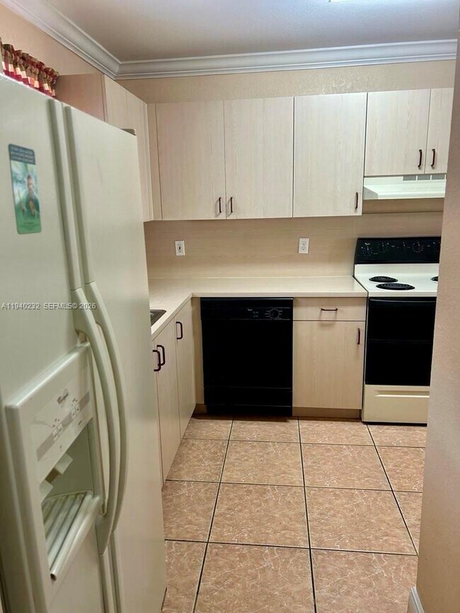 Building Photo - 10604 NW 87th Ct