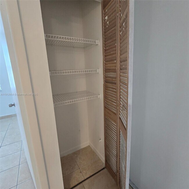 Building Photo - 15332 SW 72nd St