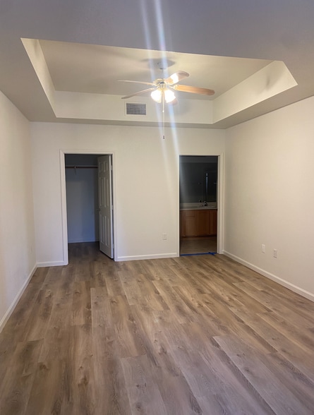Primary Room - 39 E Agate Ave