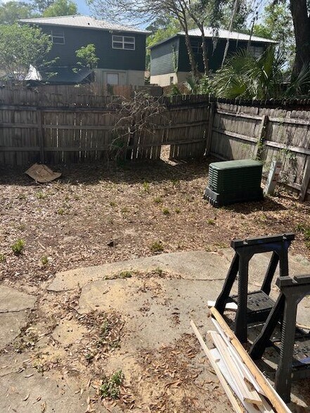 Building Photo - 3122 SW 26th Terrace