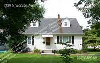 Building Photo - 1739 N Weller Ave