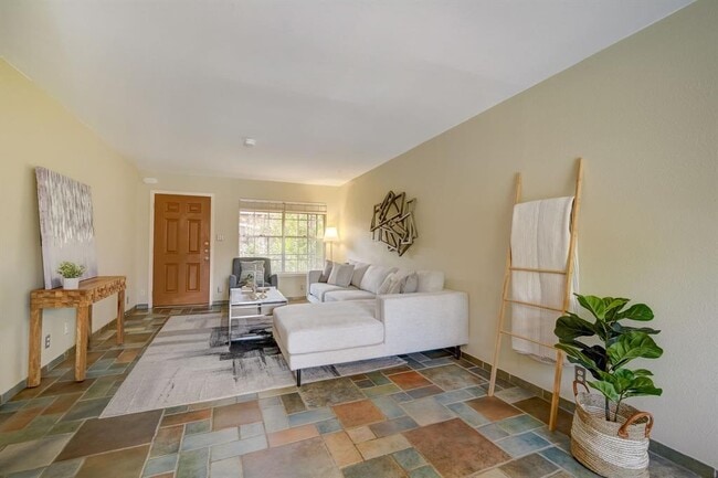 Building Photo - 7801 Shoal Creek Blvd