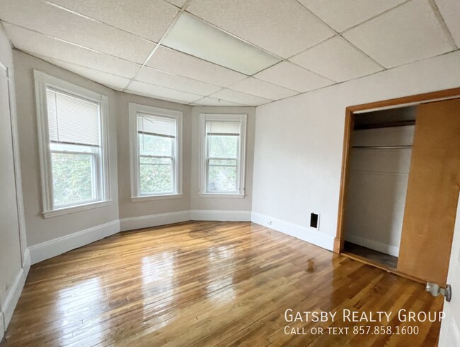 Building Photo - 26 Harbor View St