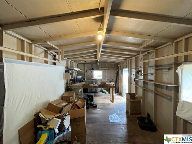 Building Photo - 840 Highview St