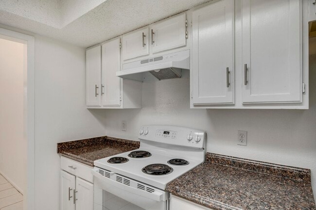 Building Photo - 8421 Echo Creek Ln