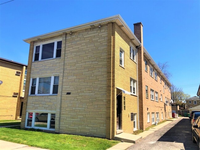 Primary Photo - 3537 S Harlem Ave