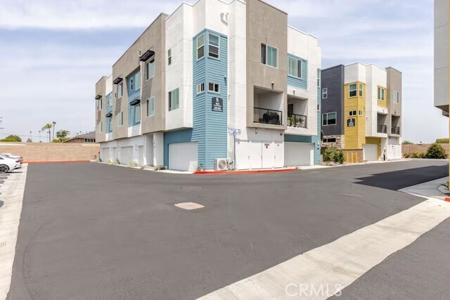 Building Photo - 243 S Sand Palm Dr
