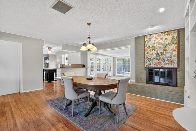 Building Photo - 3210 Cimmaron Ave