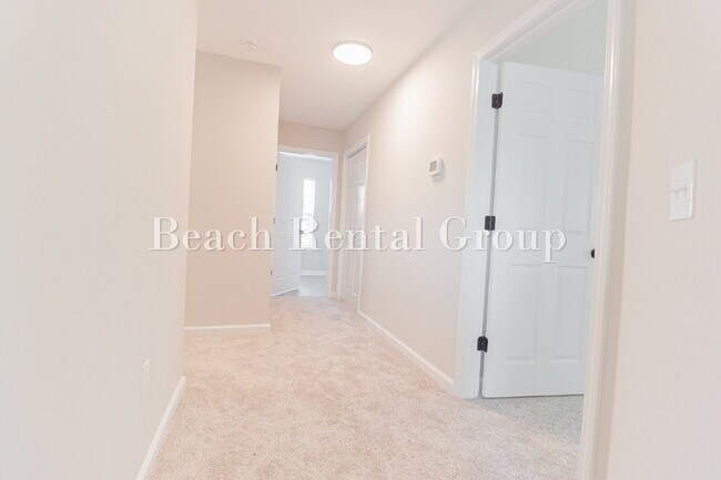 Building Photo - 4 Bedroom in Loris with Screened Patio