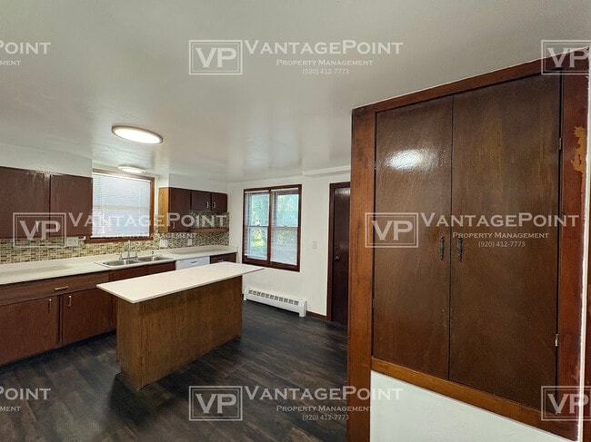 Building Photo - 206 Amory St