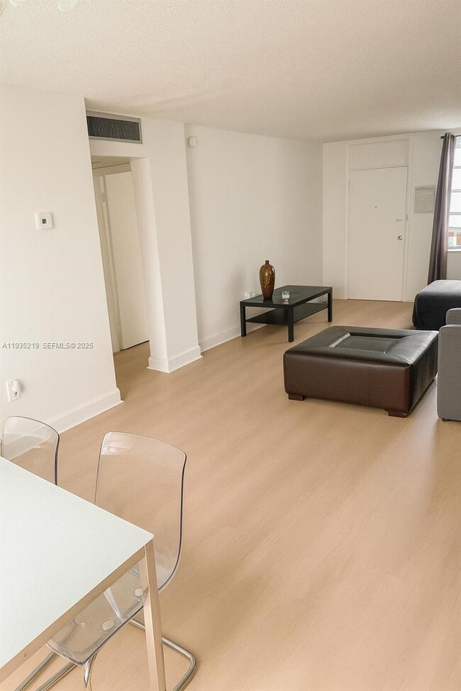 Building Photo - 1732 Meridian Ave