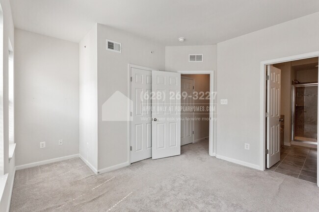 Building Photo - 7113 Rowlock Aly