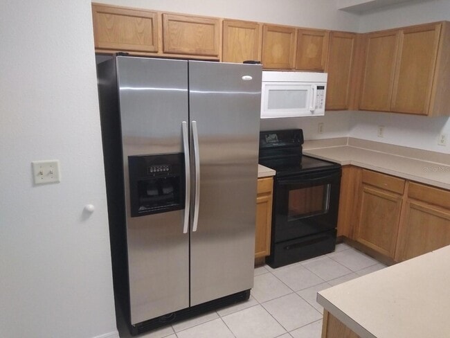 Building Photo - 6142 Olivedale Dr
