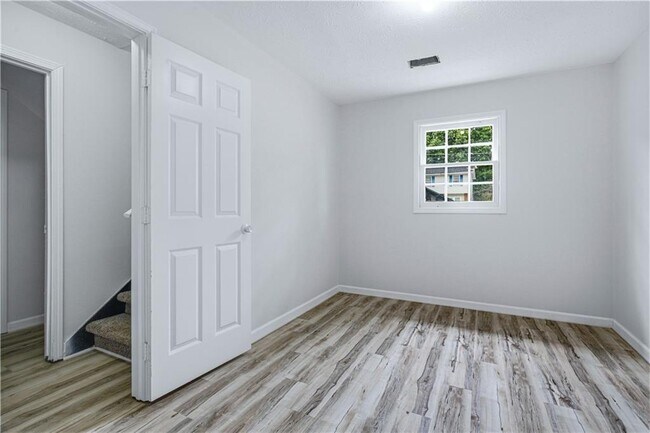 Building Photo - 1600 Sugar Plum Dr SW