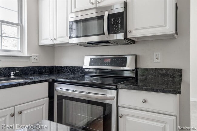 Building Photo - 3262 Woe-Be-Tide Ct