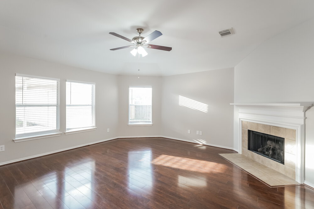 Building Photo - 3830 Lake Ballinger Ln