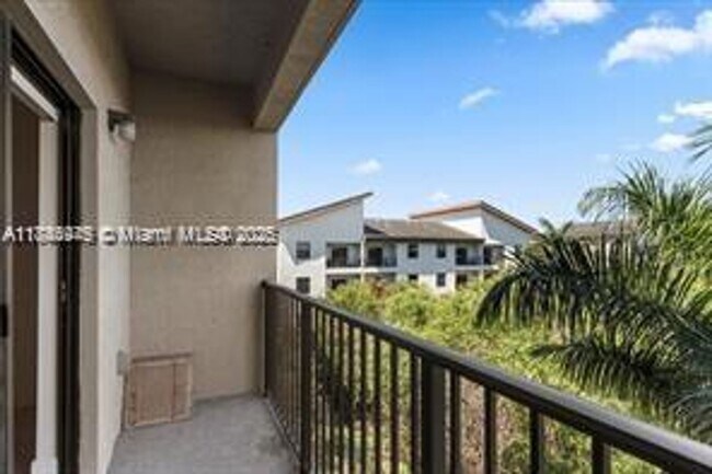 Building Photo - 8031 NW 104th Ave