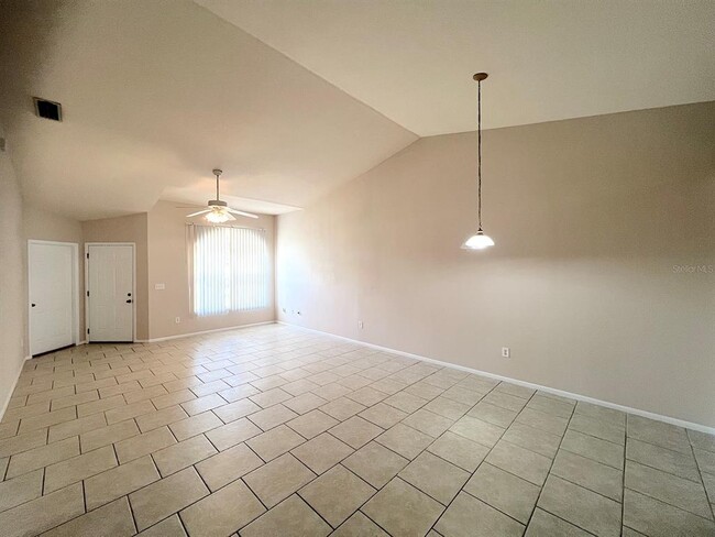 Building Photo - 14 Buttonwood Ln