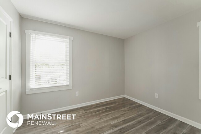 Building Photo - 2824 Beech Nut Rd