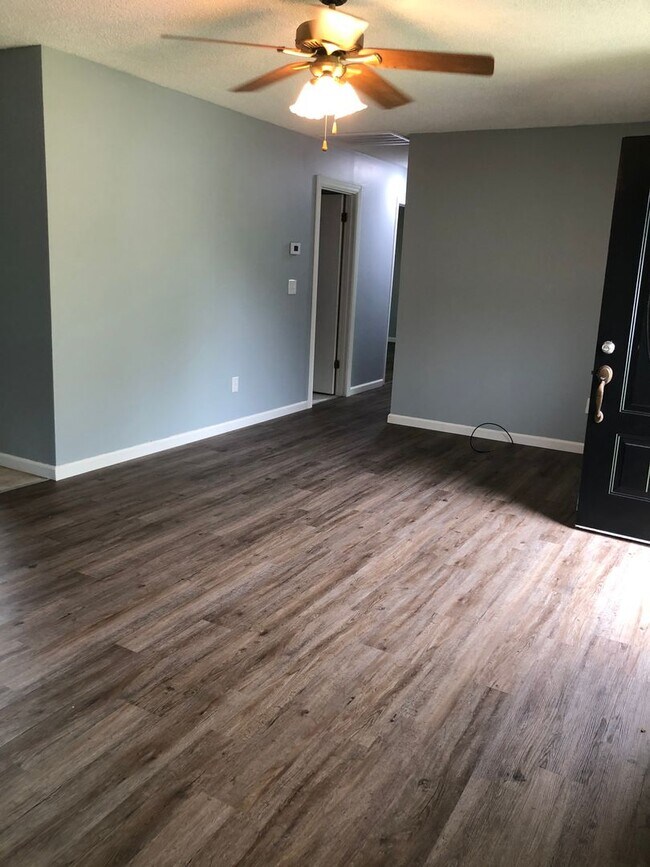 Building Photo - 3 bedroom 1 bathroom in Benton