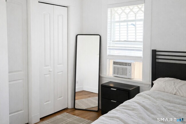 Building Photo - 34 Harlem Ave