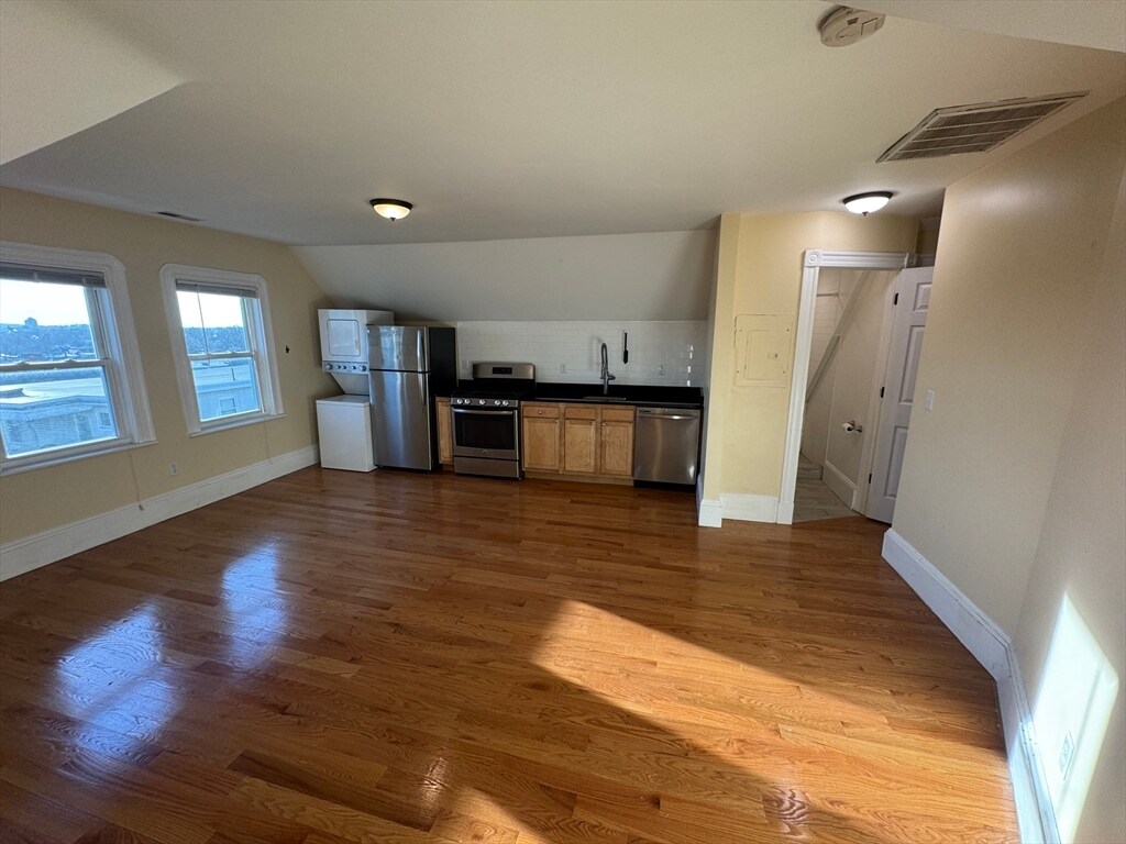 Building Photo - 50 Lowell St