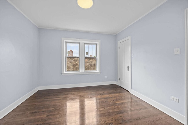 Building Photo - 1101 S Oak Park Ave