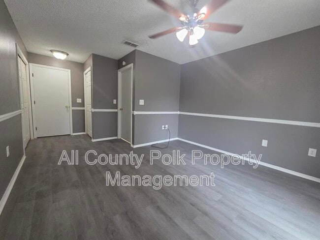 Building Photo - 1410 Bramblewood Dr