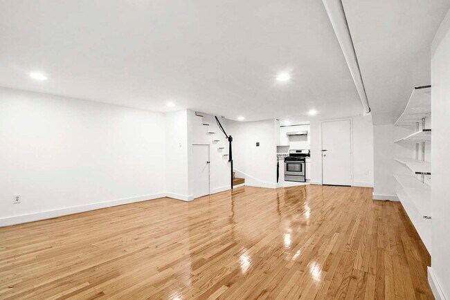 Building Photo - 6 Dwight St