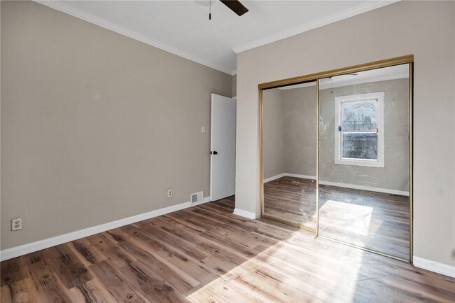 Building Photo - 3915 Schiller Pl