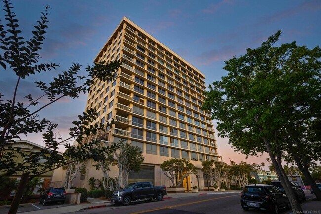 Building Photo - 3535 1st Ave.
